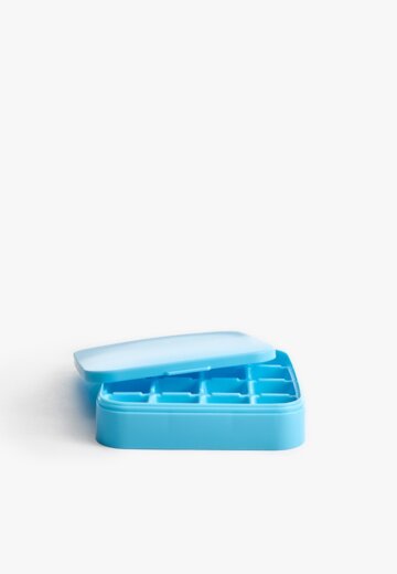 Форма для льда с крышкой