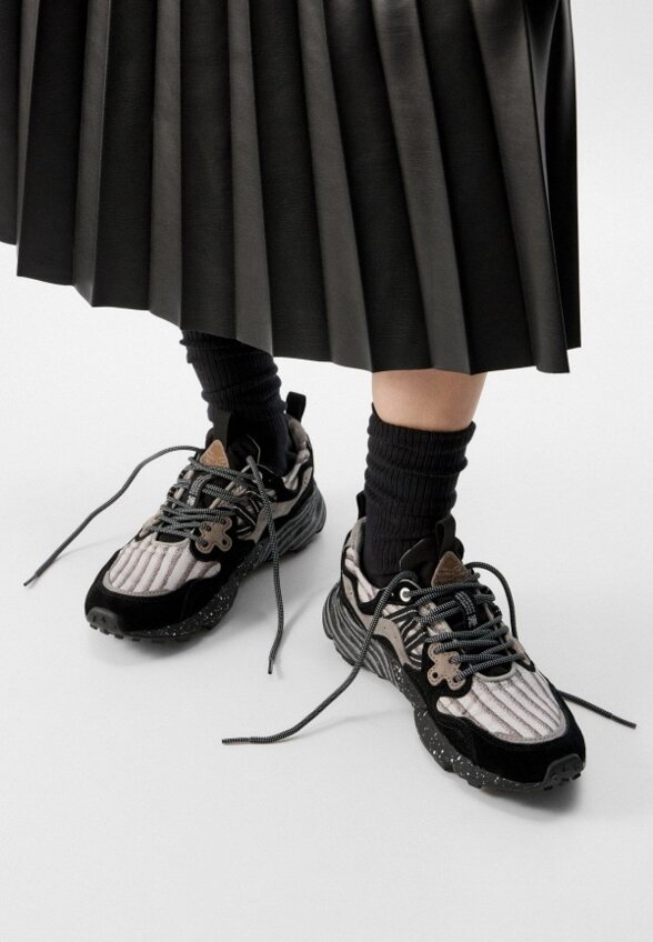 Кроссовки Flower Mountain