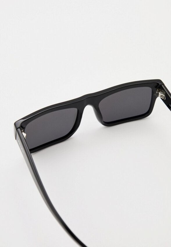 Очки солнцезащитные Prada