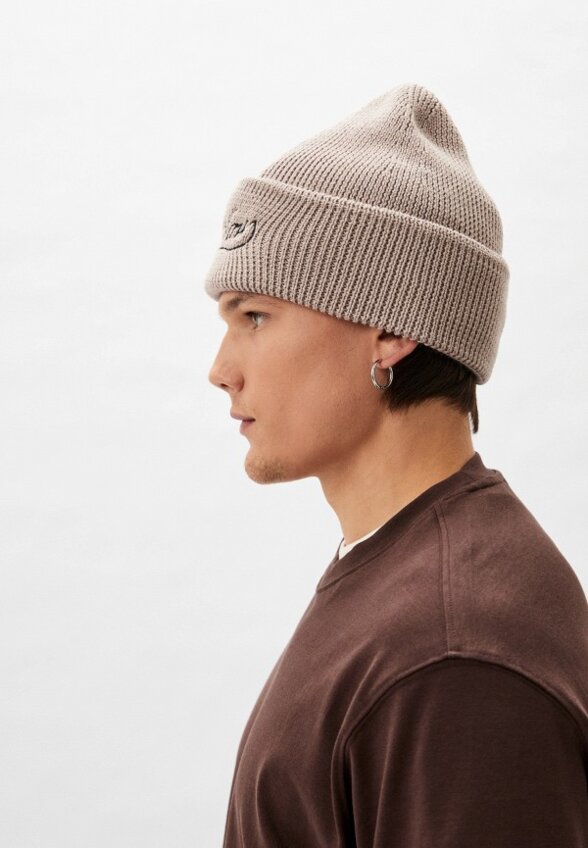 Шапка Аутло