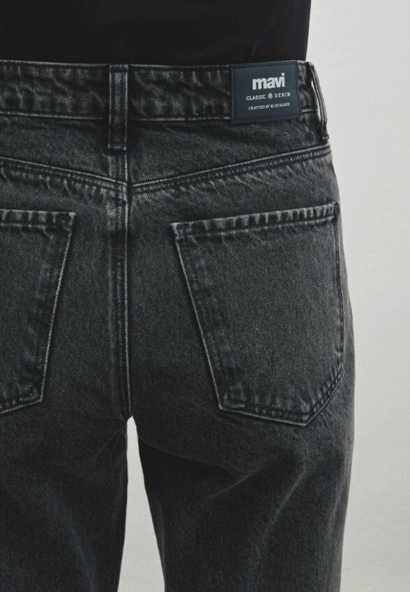 Джинсы Mavi
