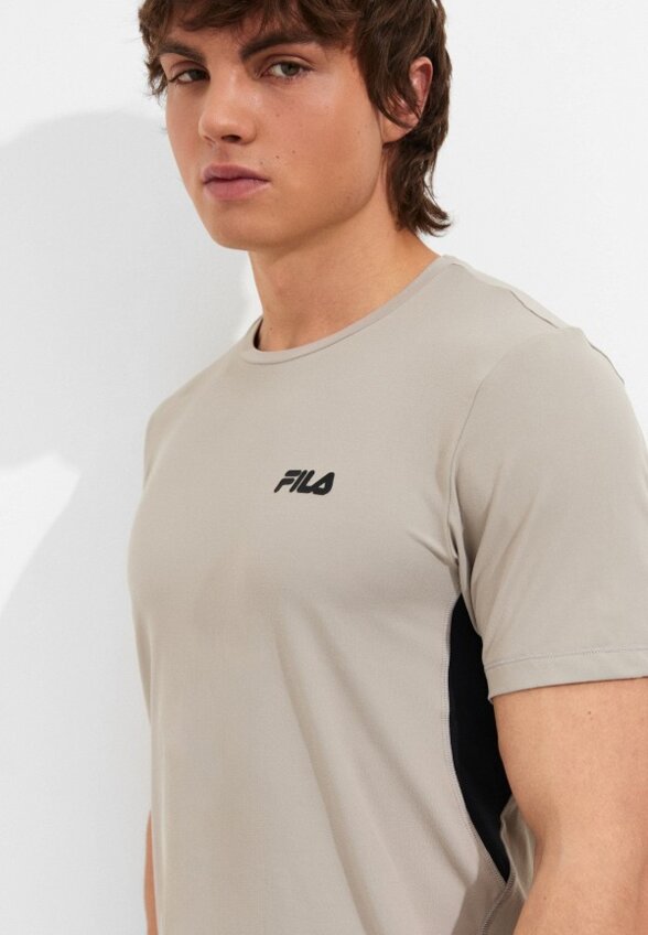 Футболка спортивная Fila