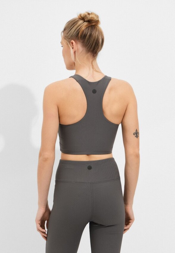 Топ спортивный Demix