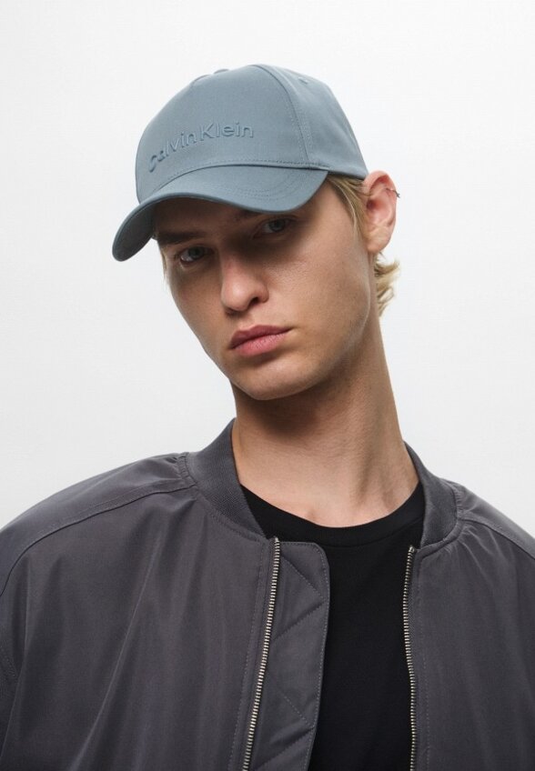 Бейсболка Calvin Klein