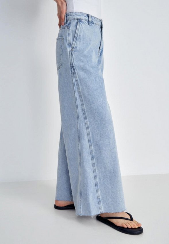 Джинсы Finn Flare