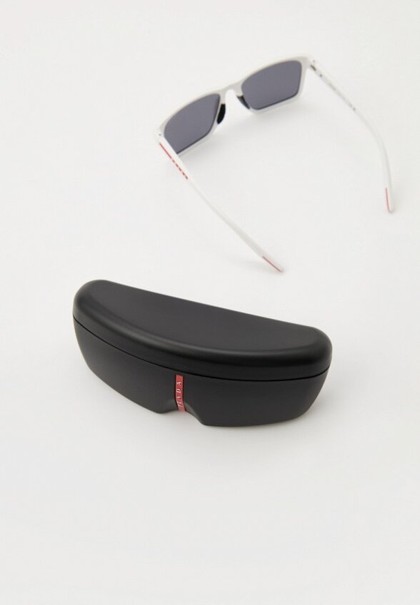 Очки солнцезащитные Prada Linea Rossa