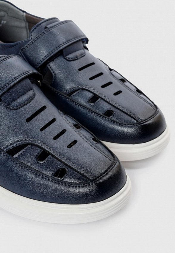 Сандалии Tikkago