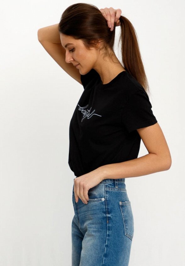 Футболка Апрель