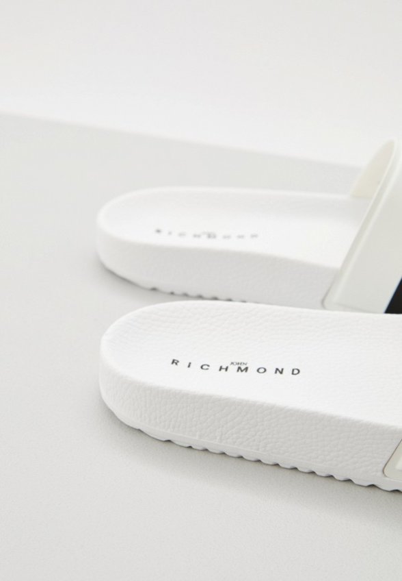 Сланцы John Richmond