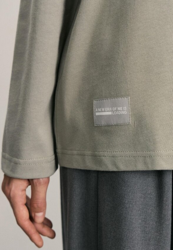 Лонгслив Zarina