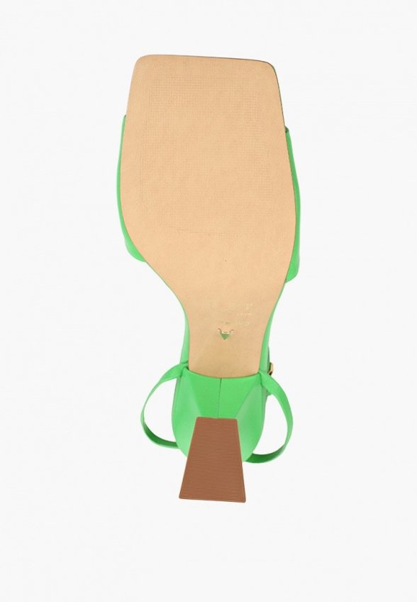 Босоножки Carrano