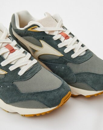 Кроссовки Mizuno женщинам
