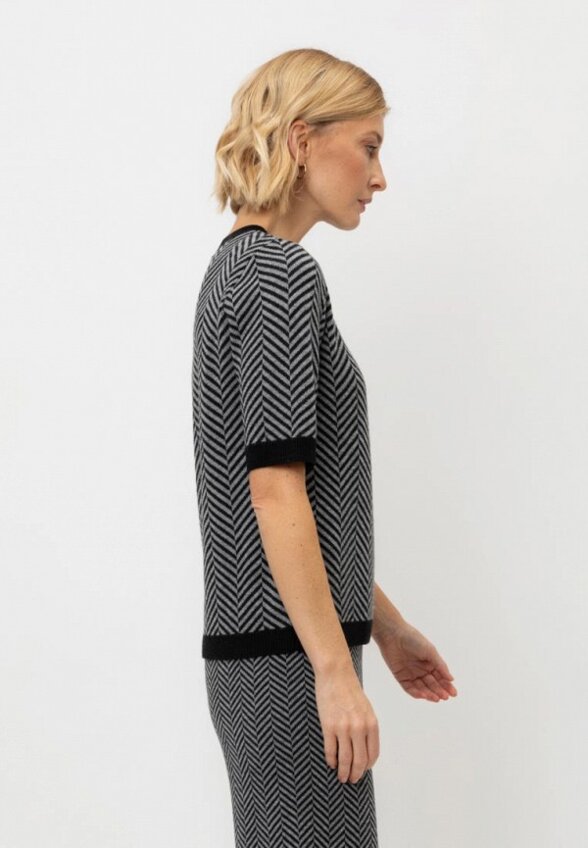 Джемпер Very Neat