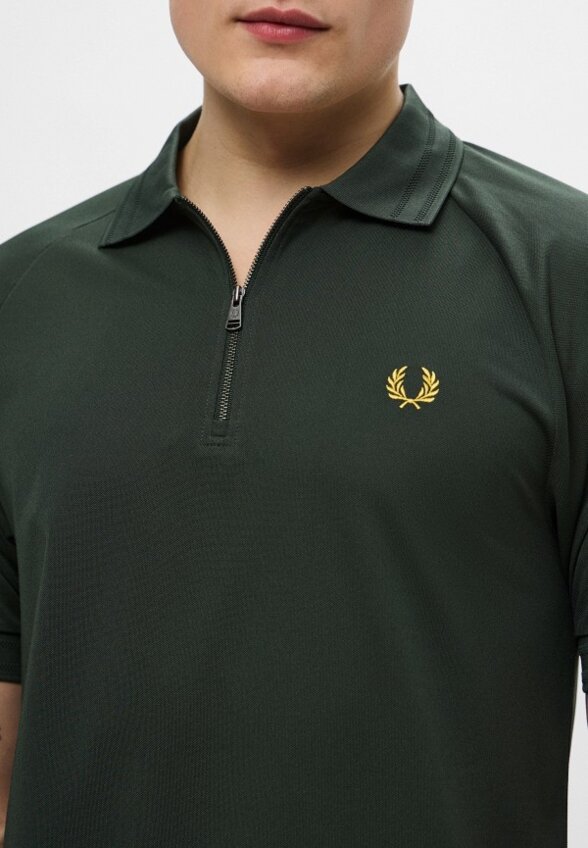 Поло Fred Perry