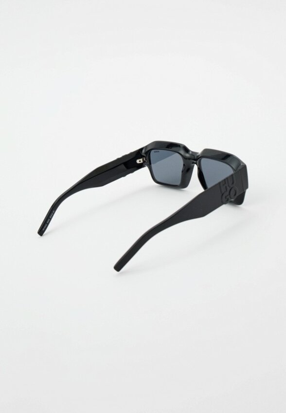 Очки солнцезащитные Hugo