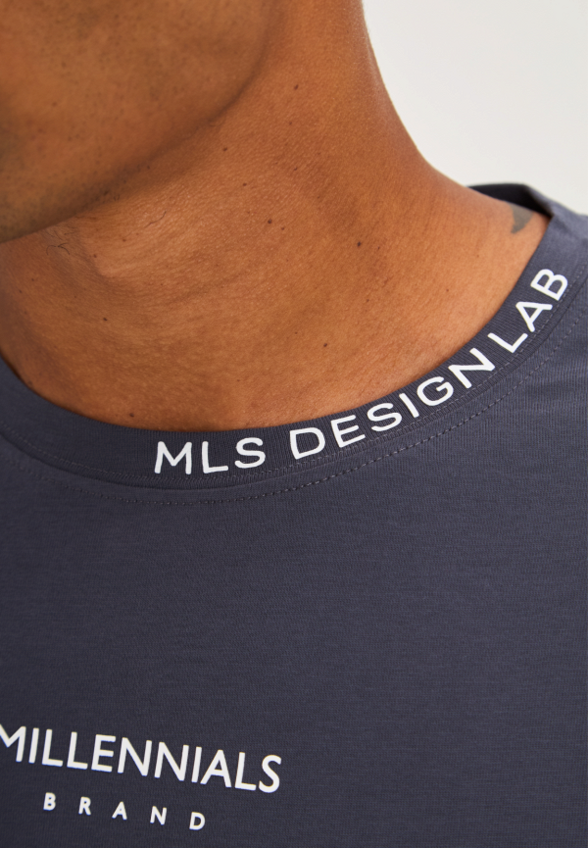 Футболка Millennials