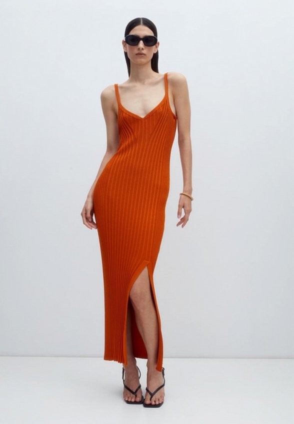 Платье Brusnika