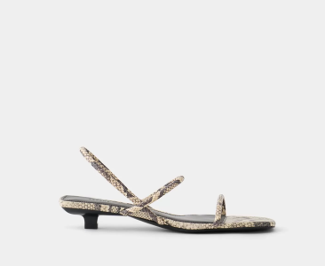 БОСОНОЖКИ С ТОНКИМИ РЕМЕШКАМИ