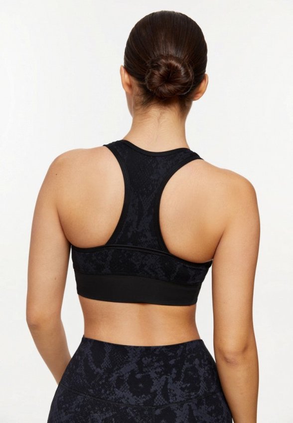 Топ спортивный Fitbomb