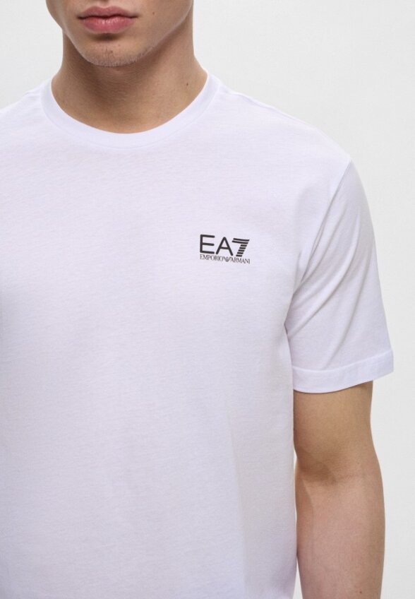 Футболка EA7