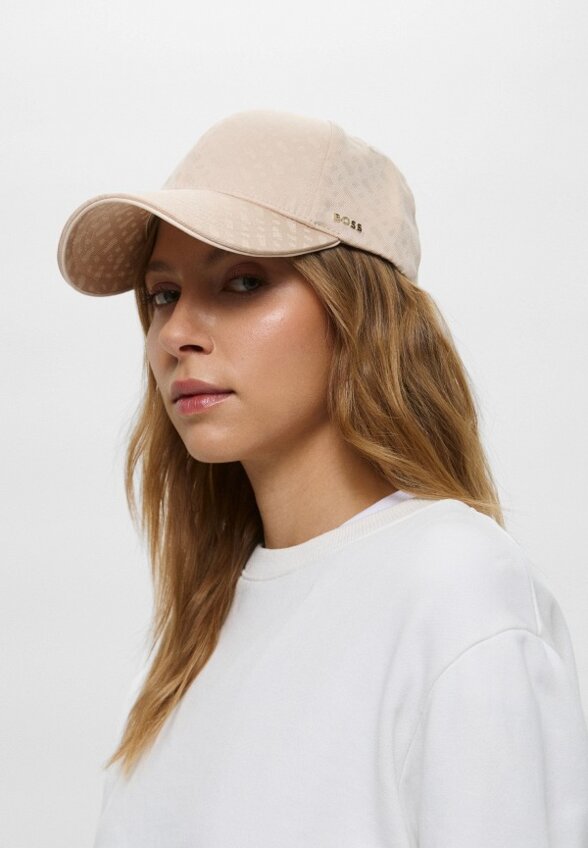 Бейсболка Boss