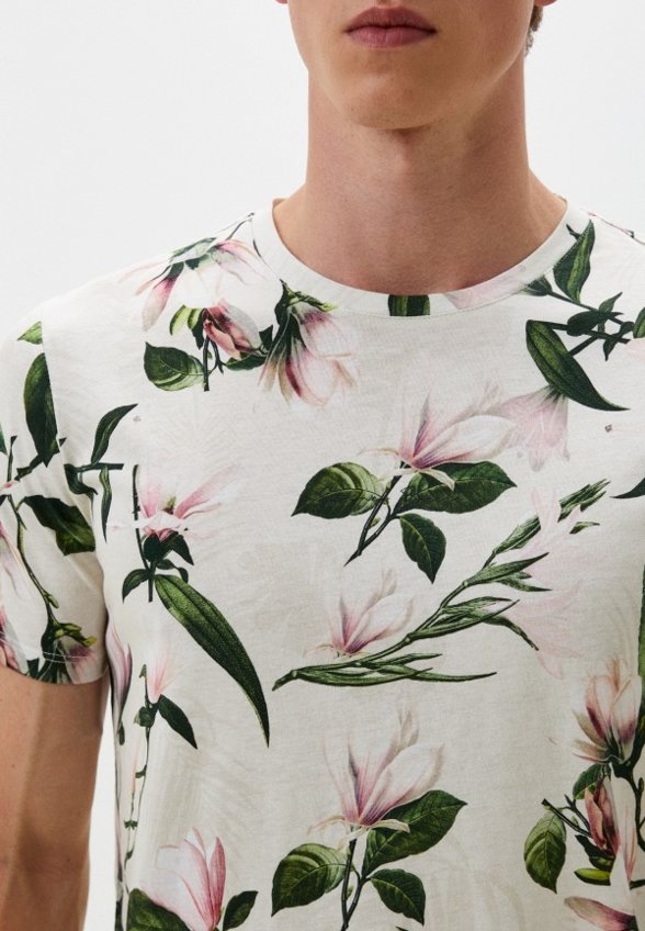 Футболка Colin's