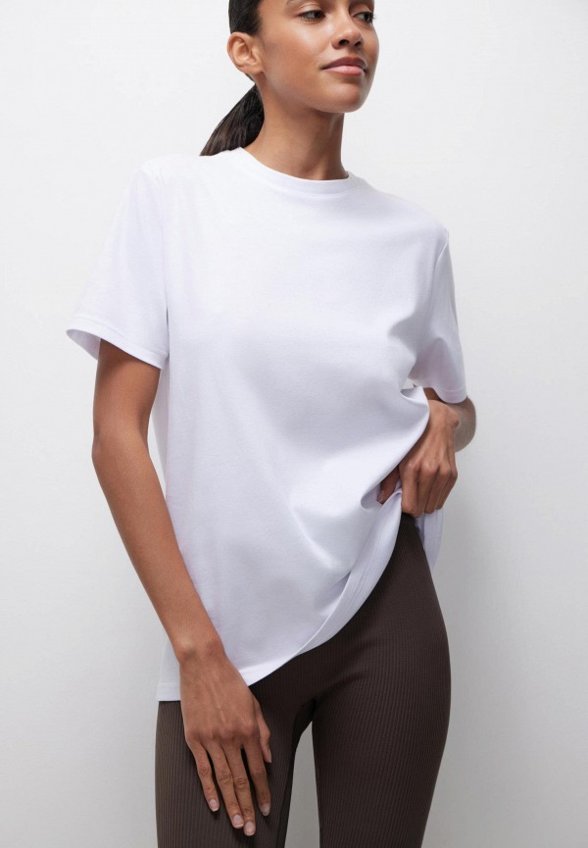 Футболка belle you