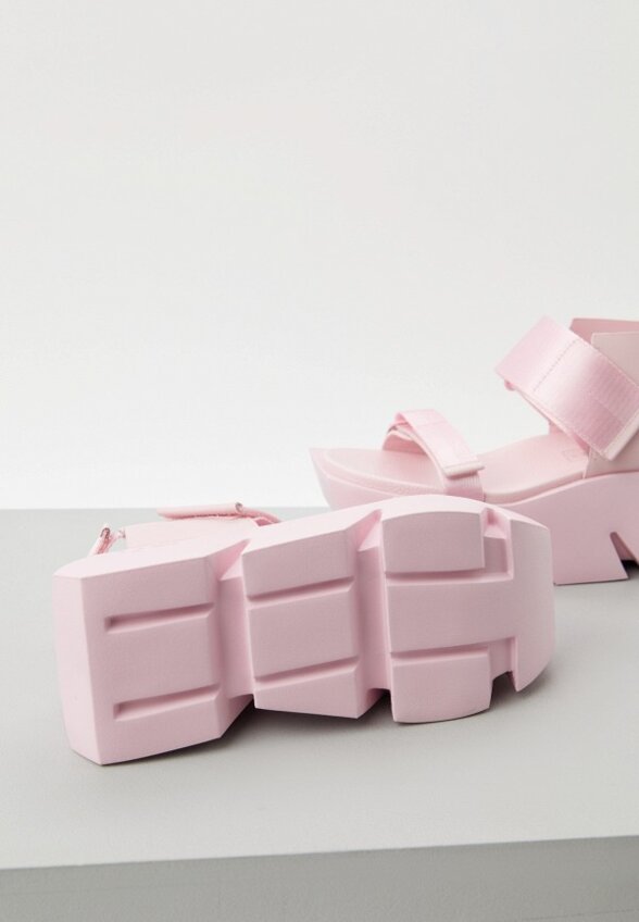 Босоножки United Nude