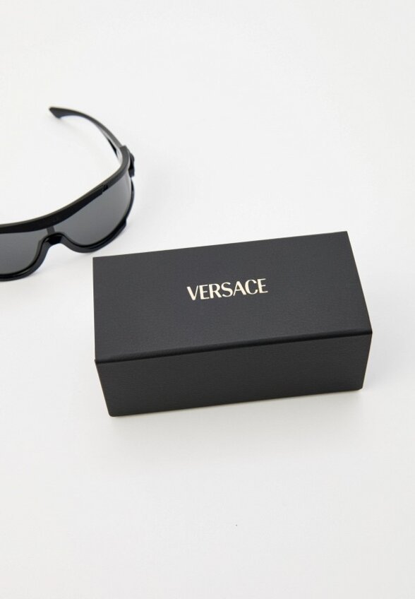 Очки солнцезащитные Versace