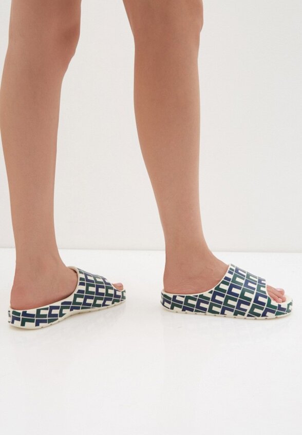 Сланцы Lacoste