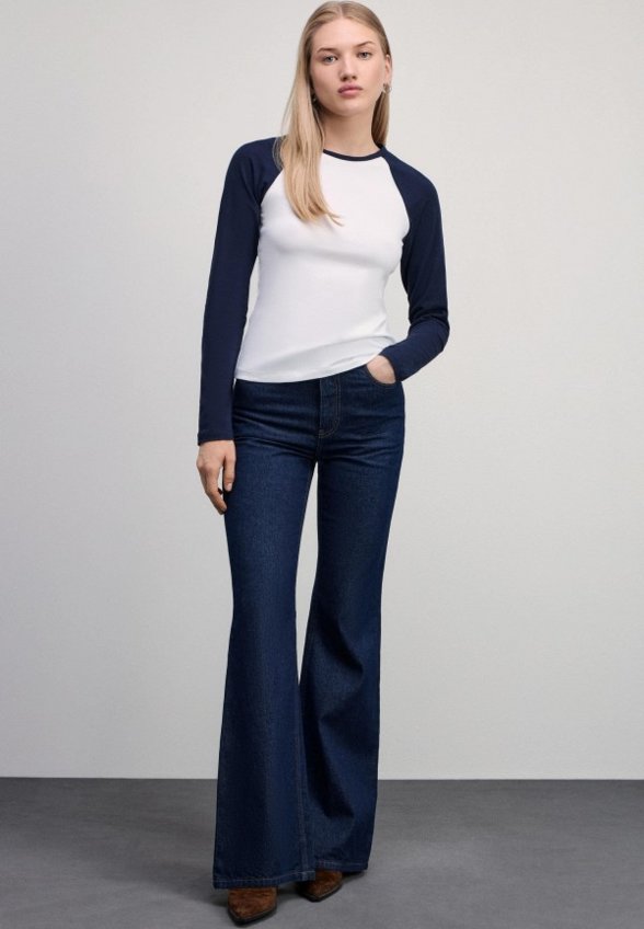 Лонгслив Zarina