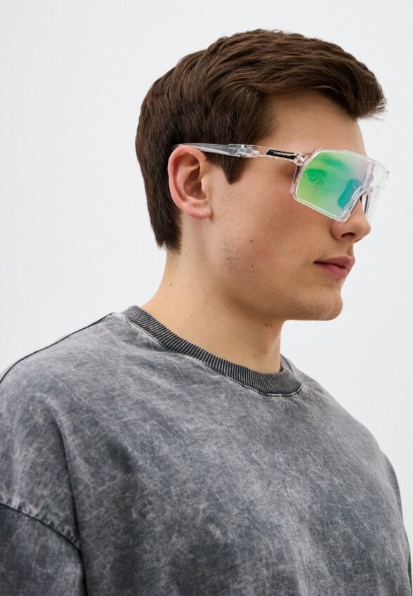 Очки солнцезащитные Under by Me