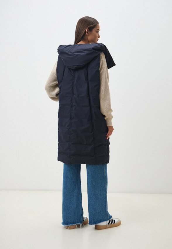 Жилет утепленный JNBY