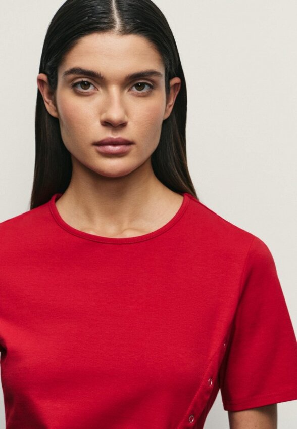 Футболка Zarina