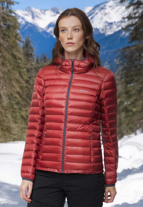 Ультралегкий пуховик женский Bask Chamonix Light V2, Красный