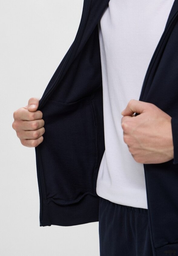 Толстовка EA7