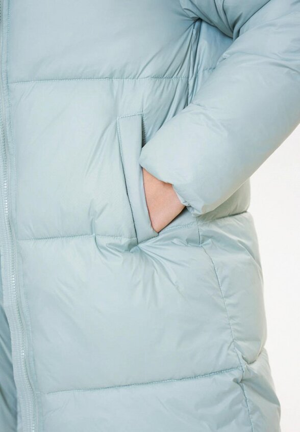 Куртка утепленная VOSQ