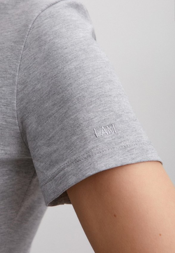 Футболка I Am Studio