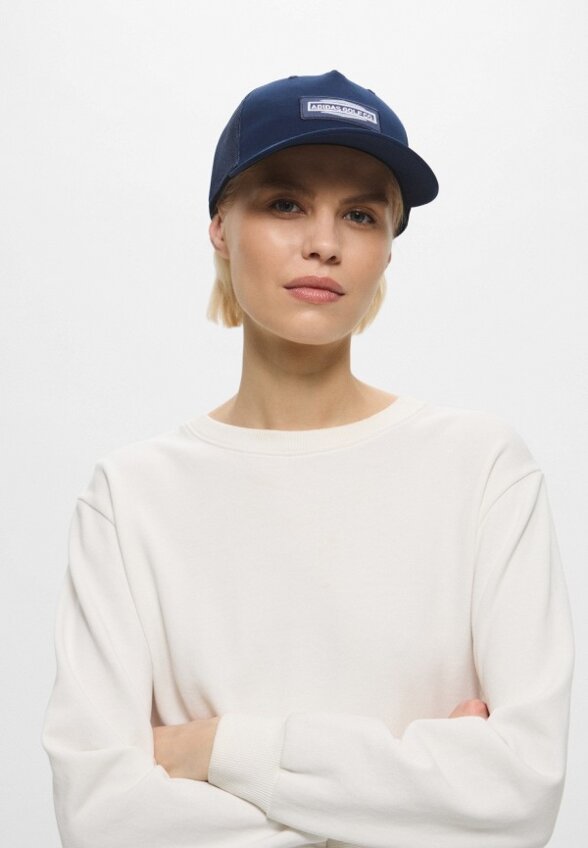 Бейсболка adidas