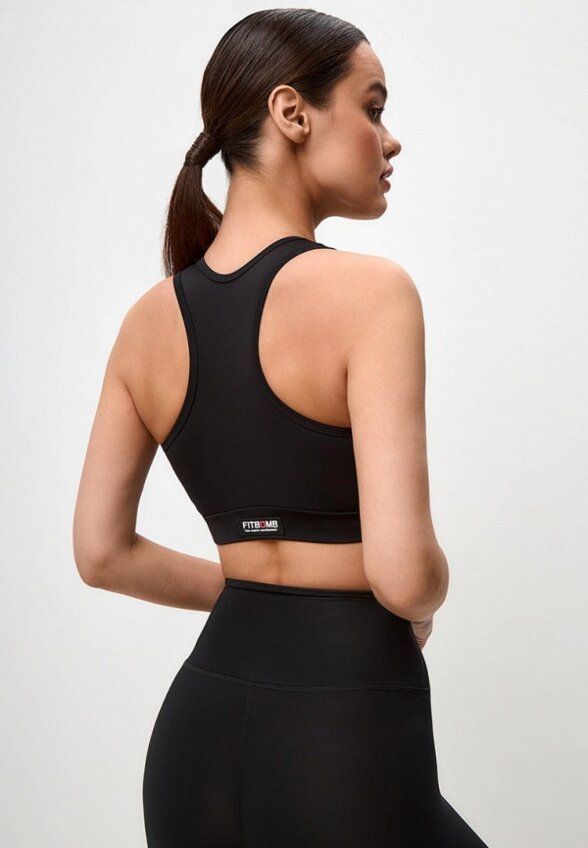Топ спортивный Fitbomb