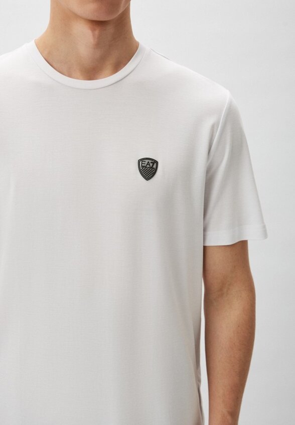 Футболка EA7