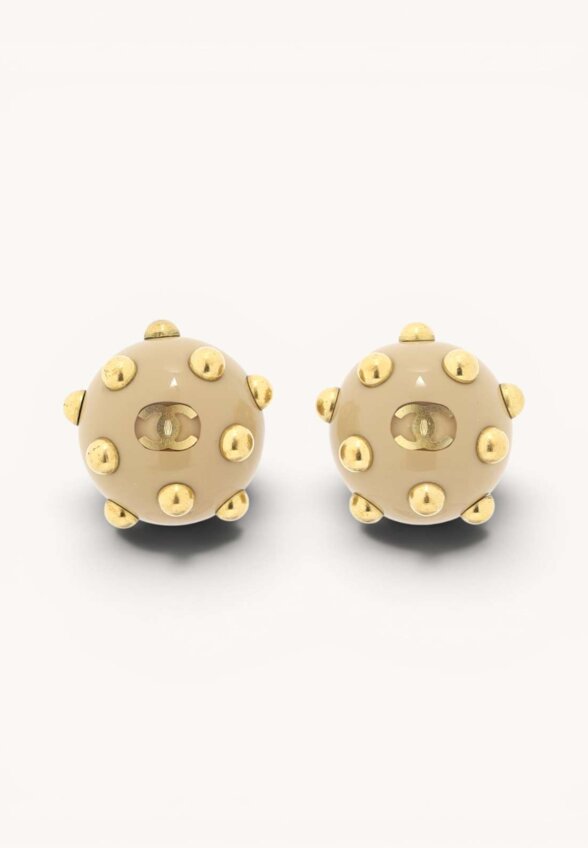 Chanel Clips