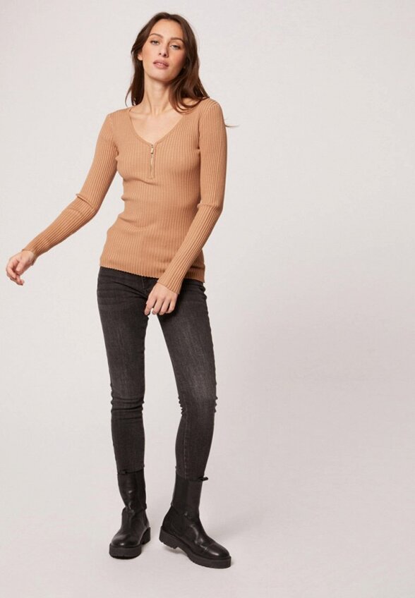 Пуловер Morgan