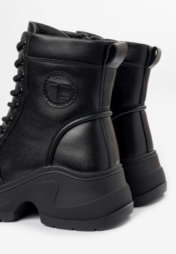 Ботинки Tikkago