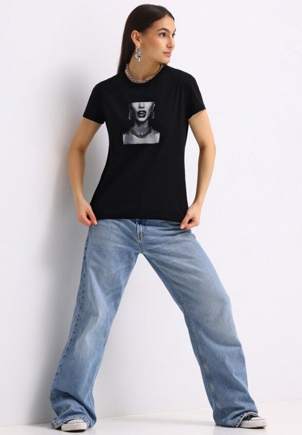 Футболка Апрель