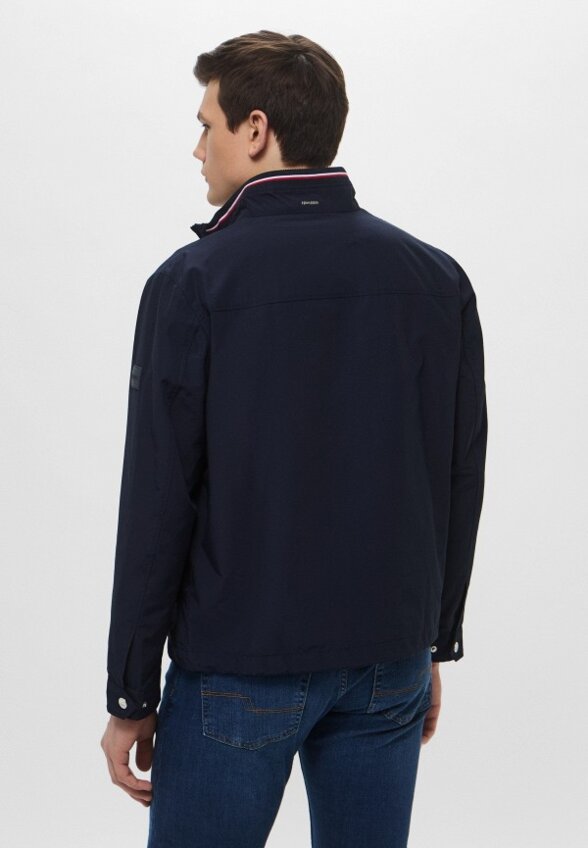 Ветровка Hechter