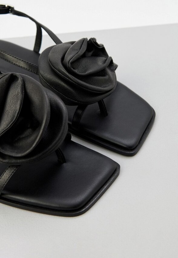 Сандалии Vic Matie