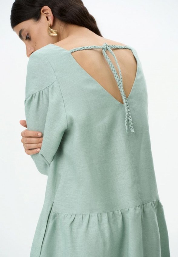 Платье Brusnika