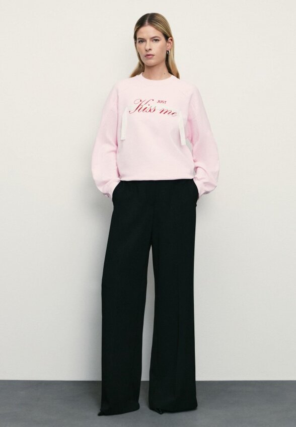 Свитшот Zarina