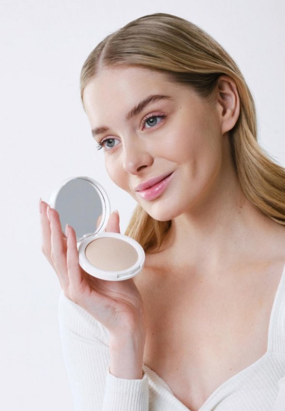 Пудра компактная Shik